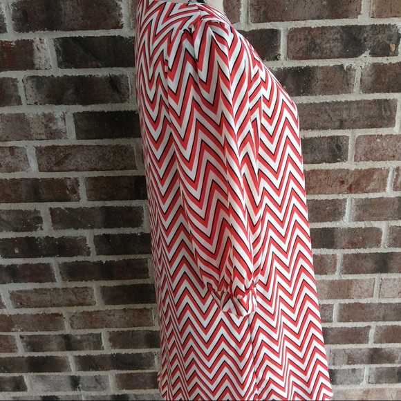Everly Chevron Shift Dress - Picture 3 of 6
